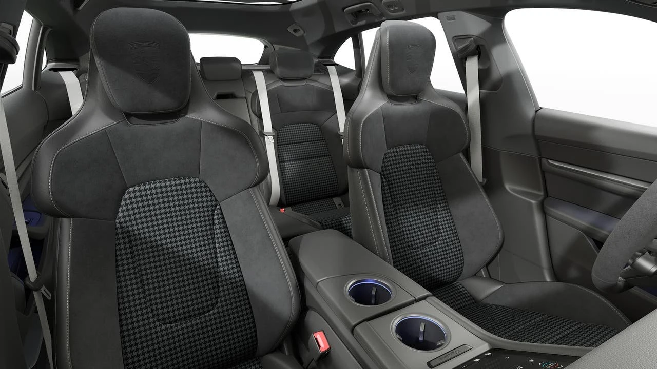 2026 Porsche Taycan Cross Turismo - Image 12 of 14