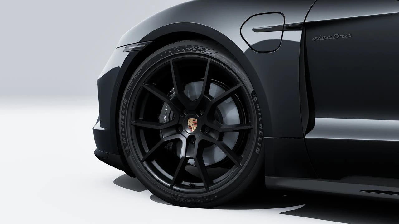 2026 Porsche Taycan GTS - Image 10 of 14