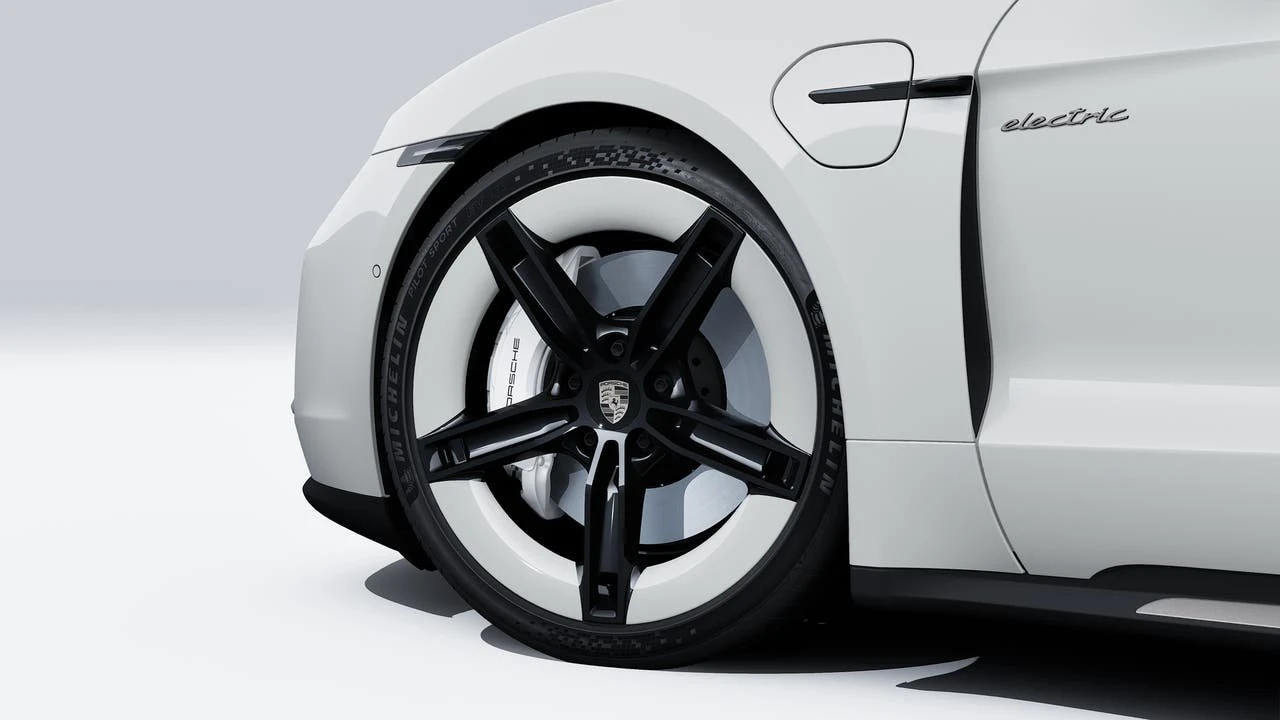 2026 Porsche Taycan Turbo - Image 10 of 14
