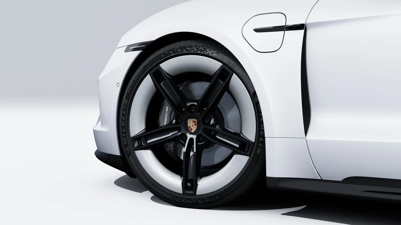 2026 Porsche Taycan - Image 10 of 14
