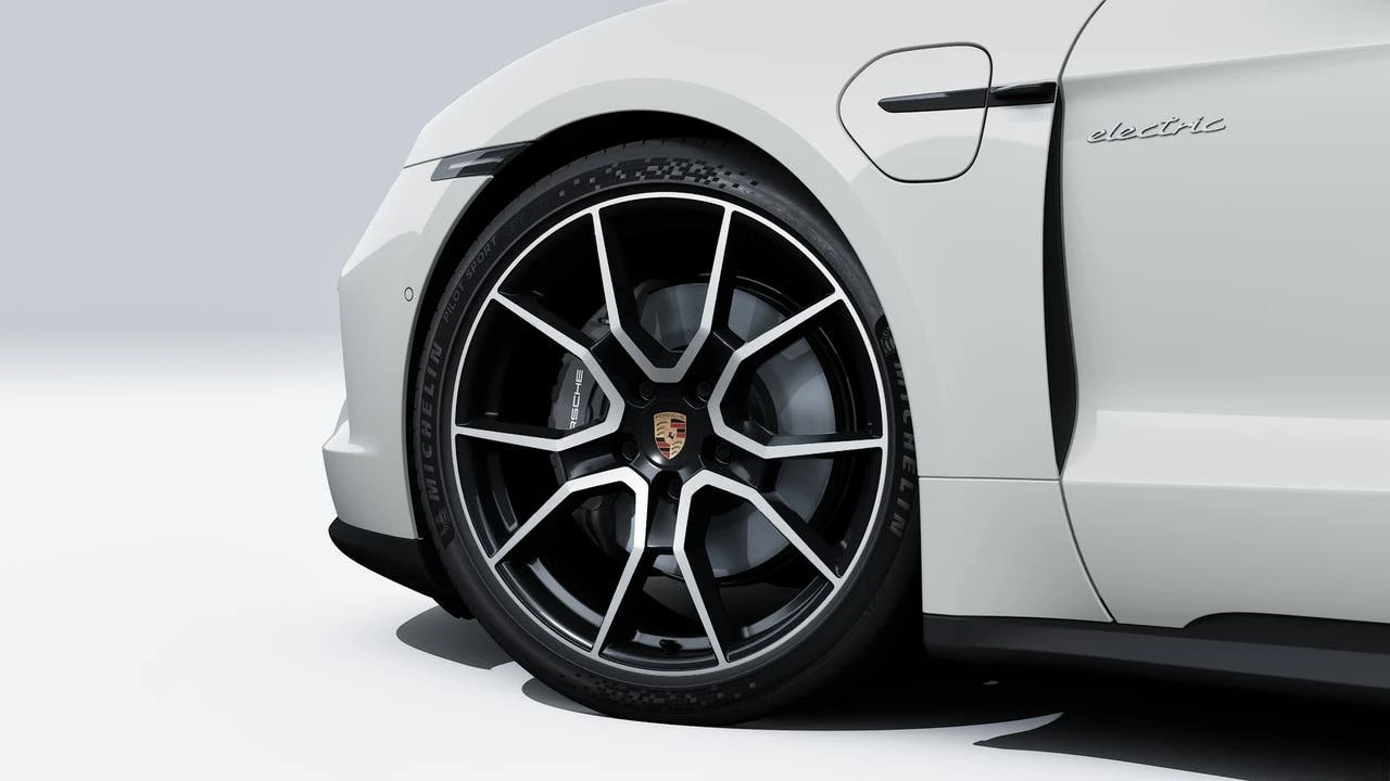 2026 Porsche Taycan - Image 10 of 14