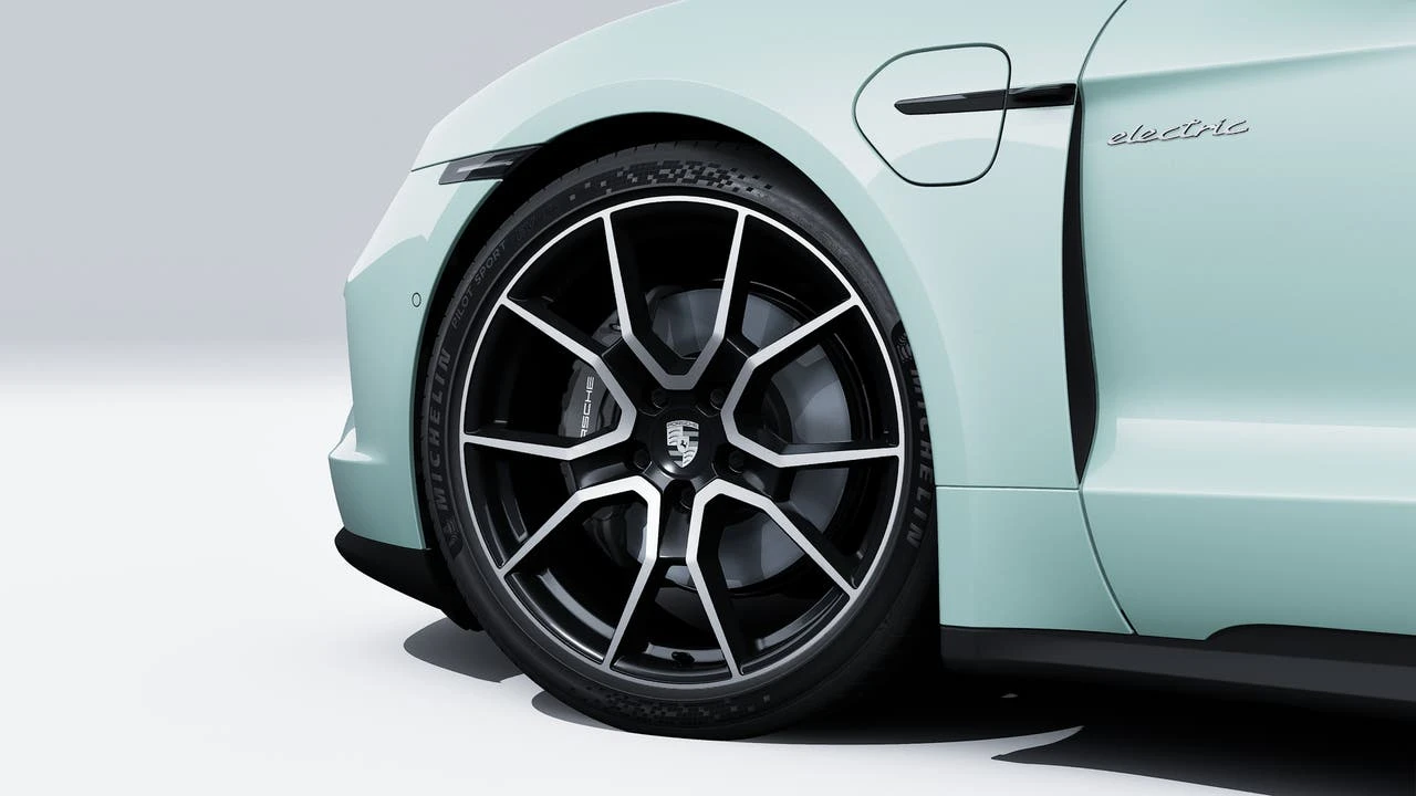 2026 Porsche Taycan - Image 10 of 14