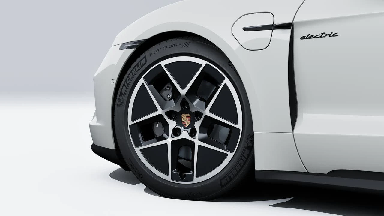 2026 Porsche Taycan - Image 10 of 14