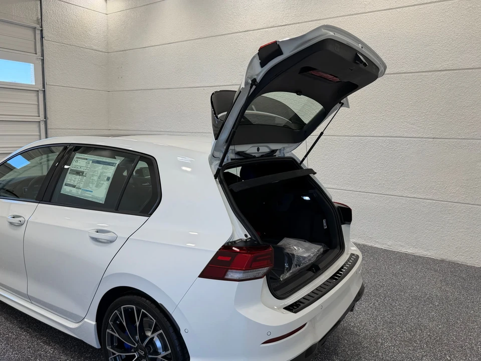 2026 Volkswagen Golf R Mk8 - Image 23 of 31