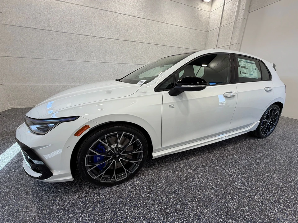 2026 Volkswagen Golf R Mk8 - Image 2 of 31