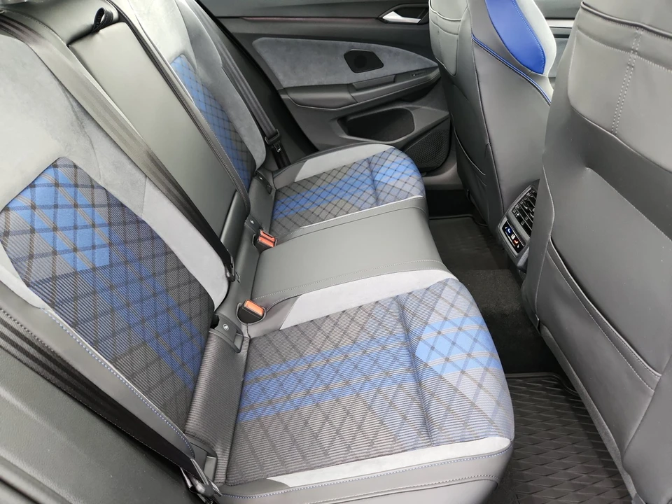 2026 Volkswagen Golf R Mk8 - Image 20 of 31