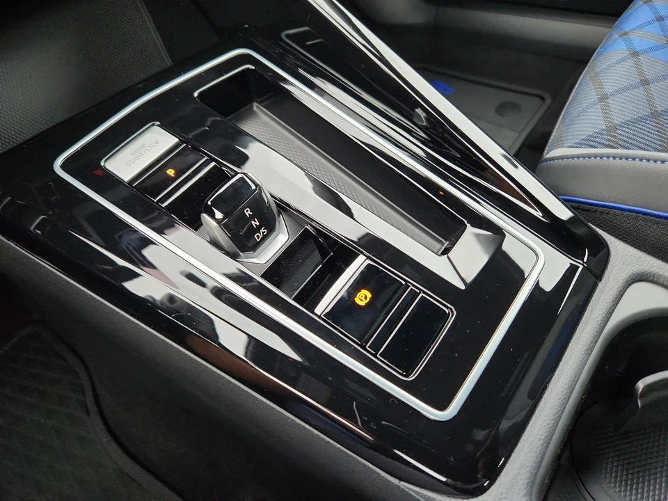 2026 Volkswagen Golf R Mk8 - Image 17 of 31