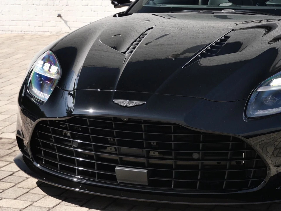 2027 Aston Martin Vanquish 3rd Gen - Image 14 of 27