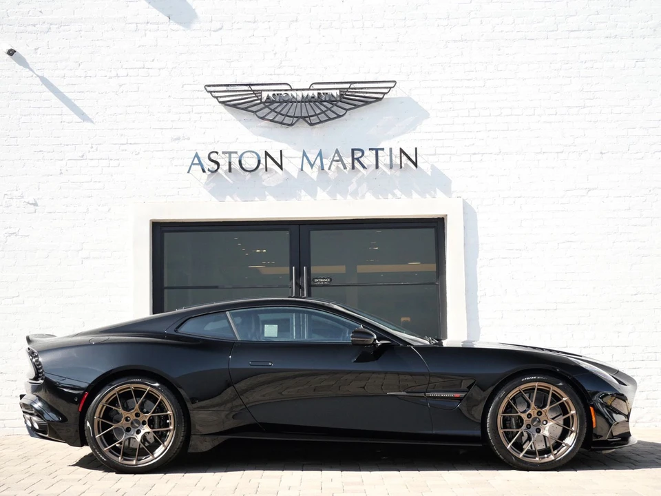 2027 Aston Martin Vanquish 3rd Gen - Image 24 of 27