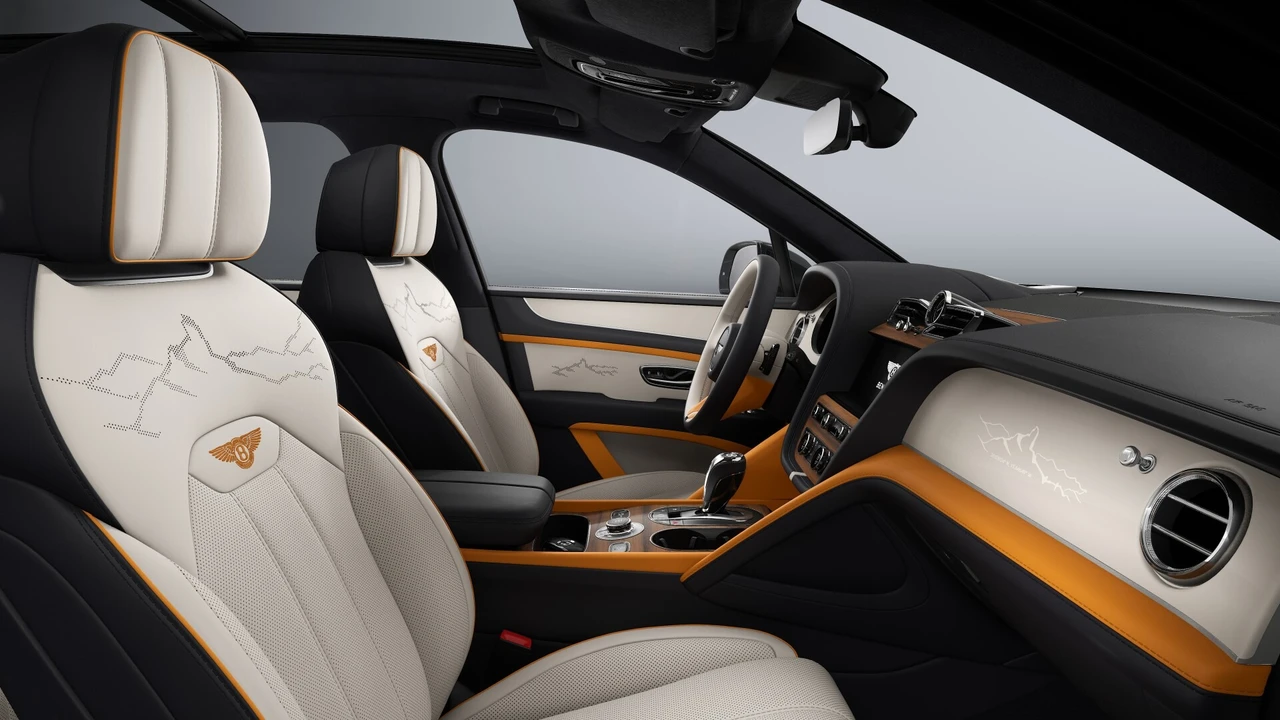 2027 Bentley Bentayga - Image 5 of 10
