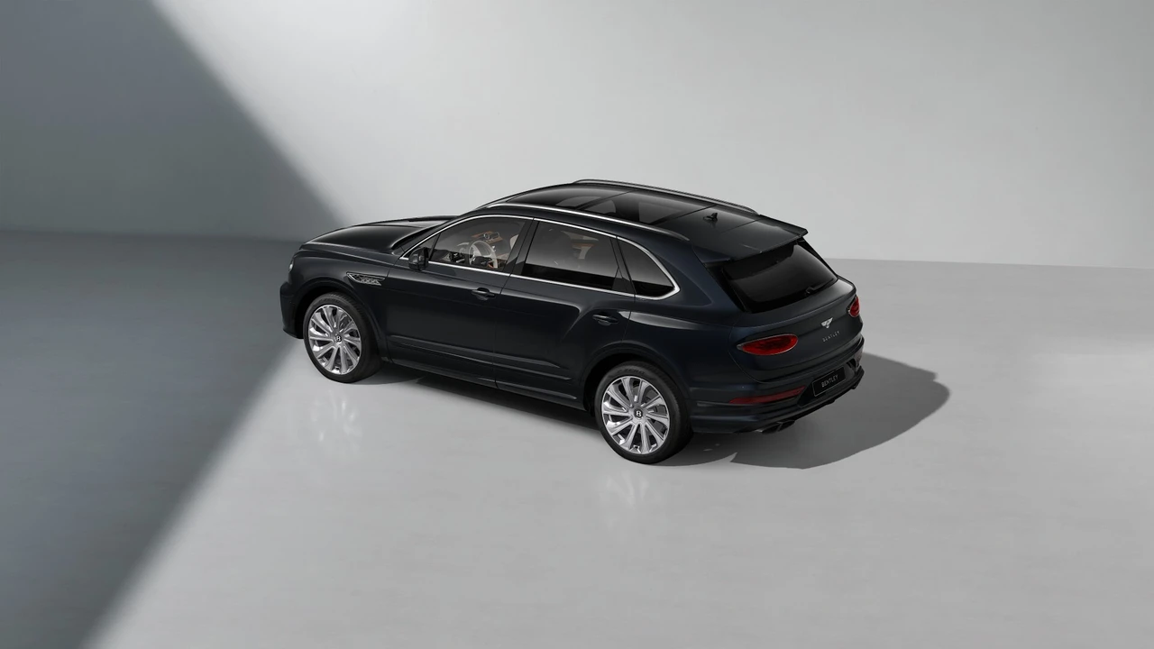 2027 Bentley Bentayga - Image 6 of 10