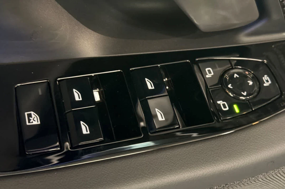 2027 BMW G90/G99 M5 - Image 13 of 27