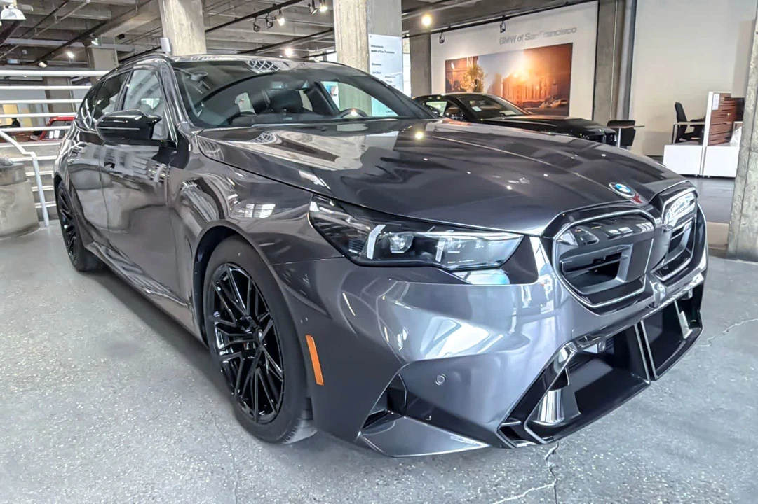 2027 BMW G90/G99 M5 - Image 9 of 27