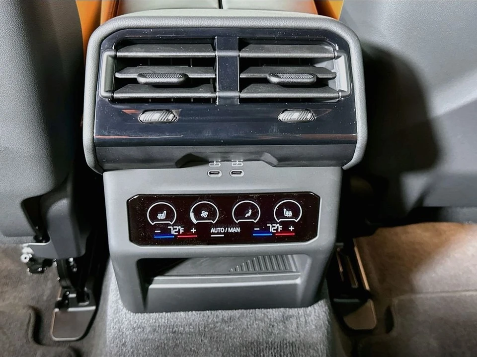 2027 BMW G90/G99 M5 - Image 18 of 24