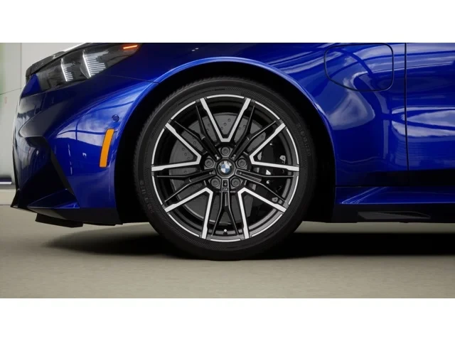 2027 BMW M5 - Image 7 of 14