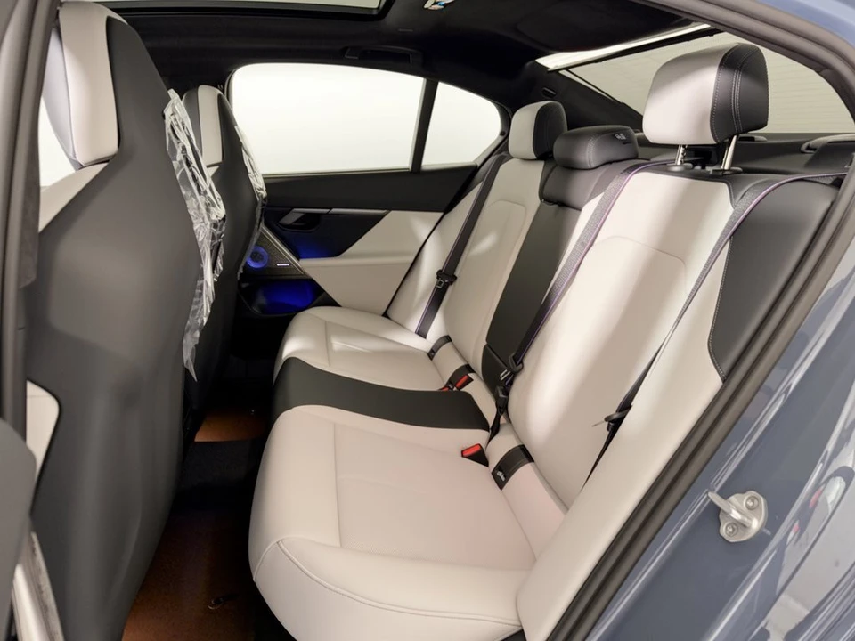 2027 BMW G90/G99 M5 - Image 24 of 31