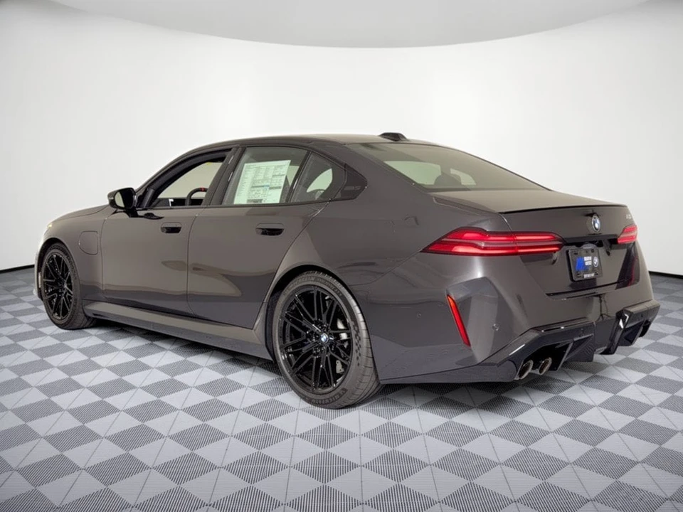 2027 BMW G90/G99 M5 - Image 3 of 30