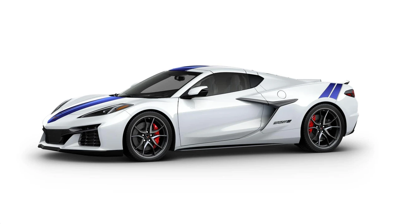 2027 Chevrolet Corvette C8 Grand Sport - Image 2 of 11