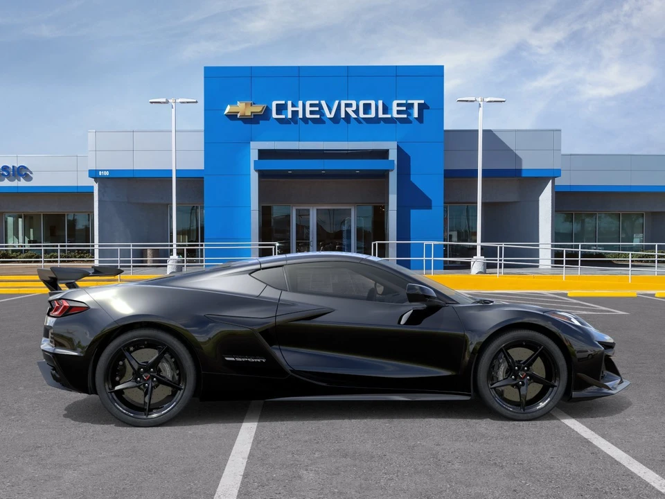 2027 Chevrolet Corvette C8 Grand Sport - Image 5 of 31