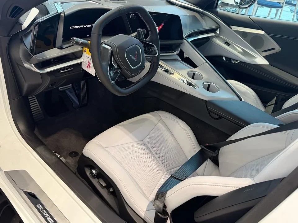 2027 Chevrolet Corvette C8 Grand Sport - Image 14 of 31