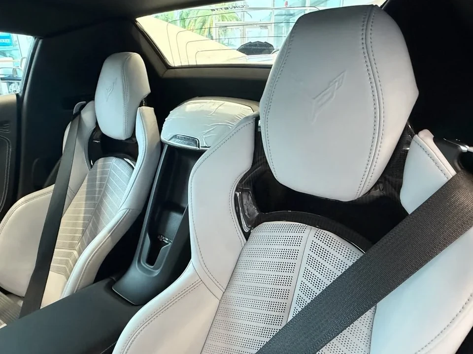 2027 Chevrolet Corvette C8 Grand Sport - Image 13 of 31