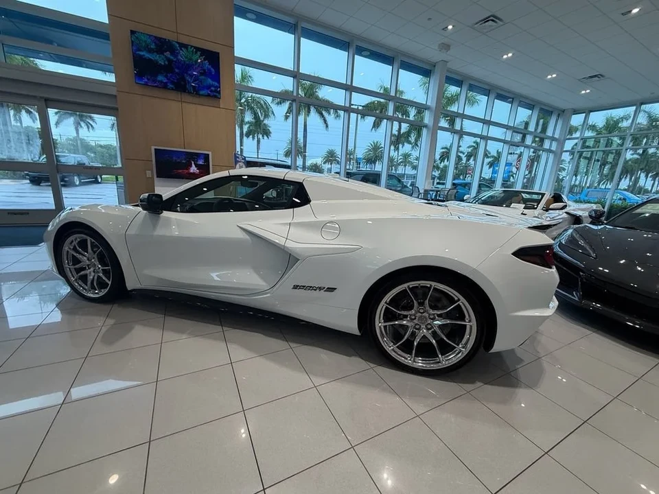 2027 Chevrolet Corvette C8 Grand Sport - Image 5 of 31
