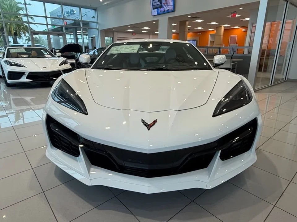 2027 Chevrolet Corvette C8 Grand Sport - Image 2 of 31