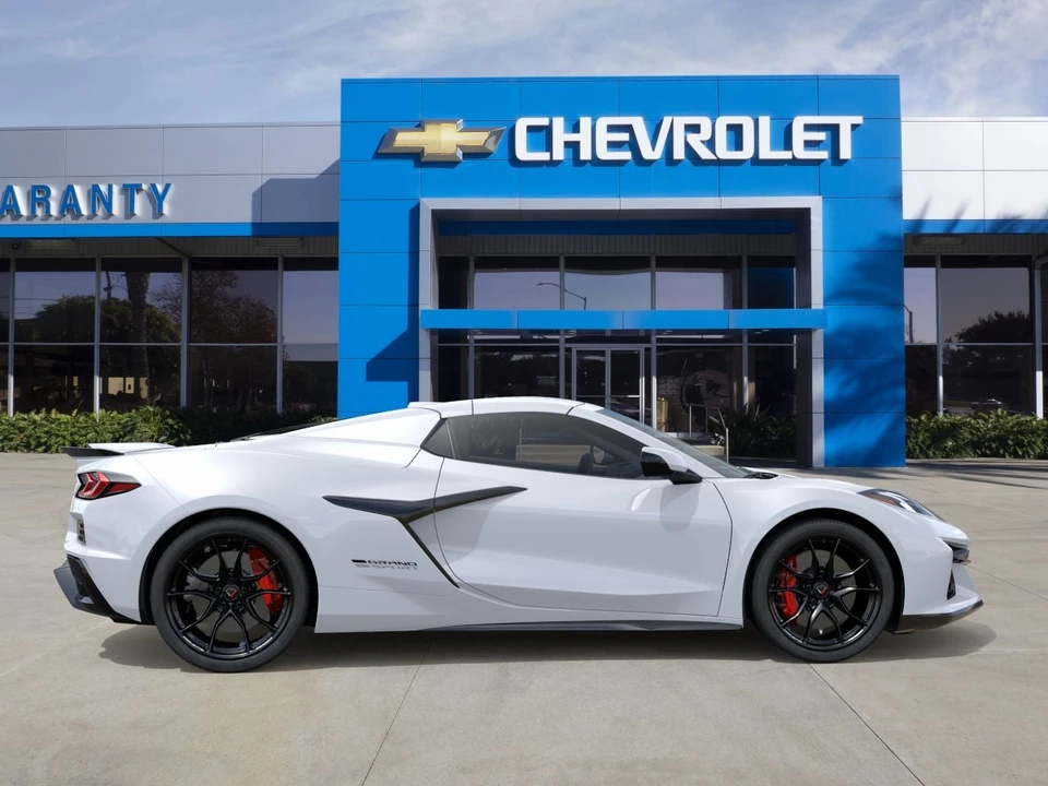 2027 Chevrolet Corvette C8 Grand Sport - Image 5 of 31