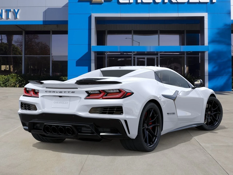 2027 Chevrolet Corvette C8 Grand Sport - Image 4 of 31