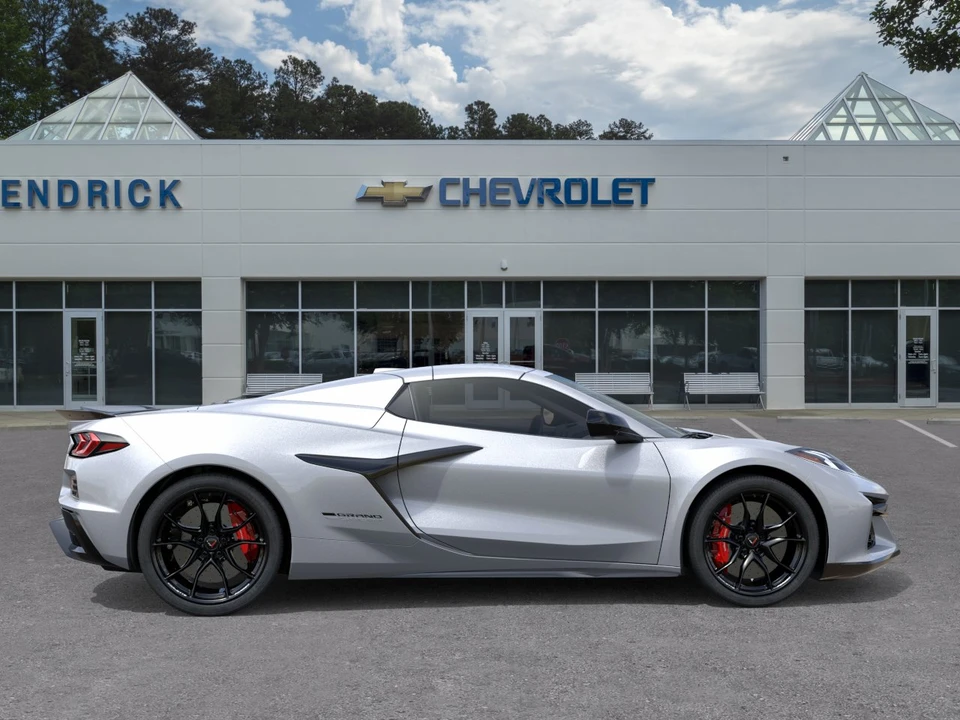 2027 Chevrolet Corvette C8 Grand Sport - Image 4 of 31