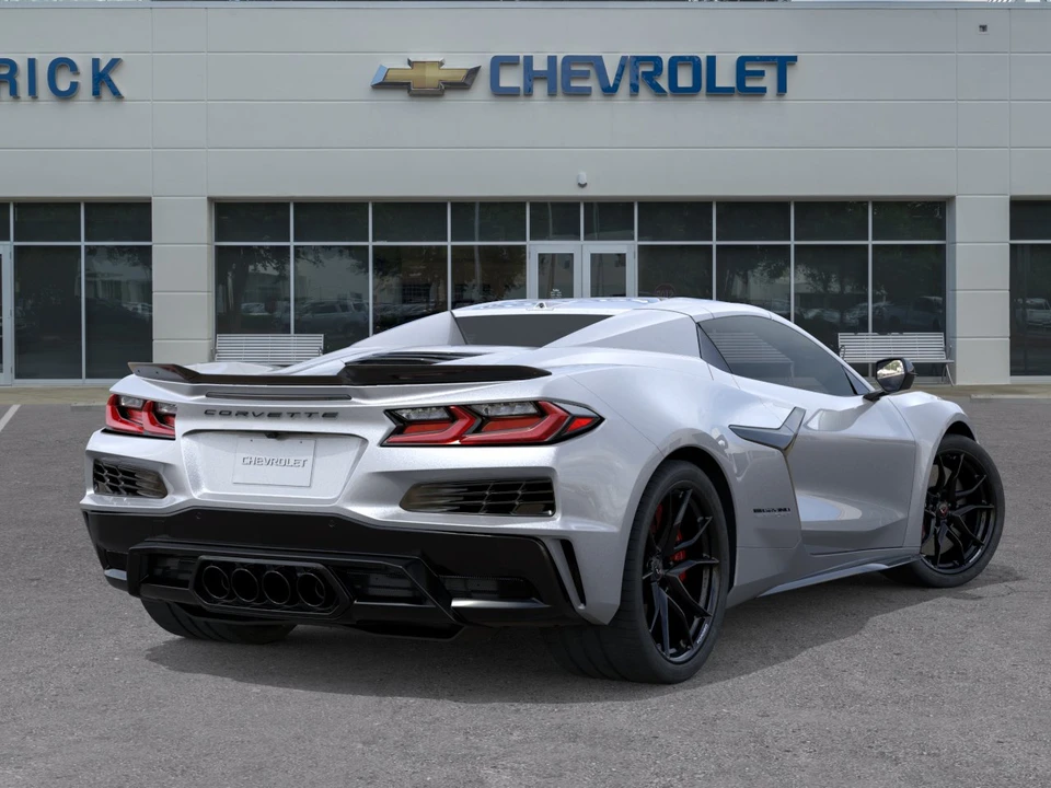2027 Chevrolet Corvette C8 Grand Sport - Image 3 of 31