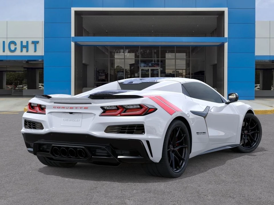 2027 Chevrolet Corvette C8 Grand Sport - Image 4 of 31