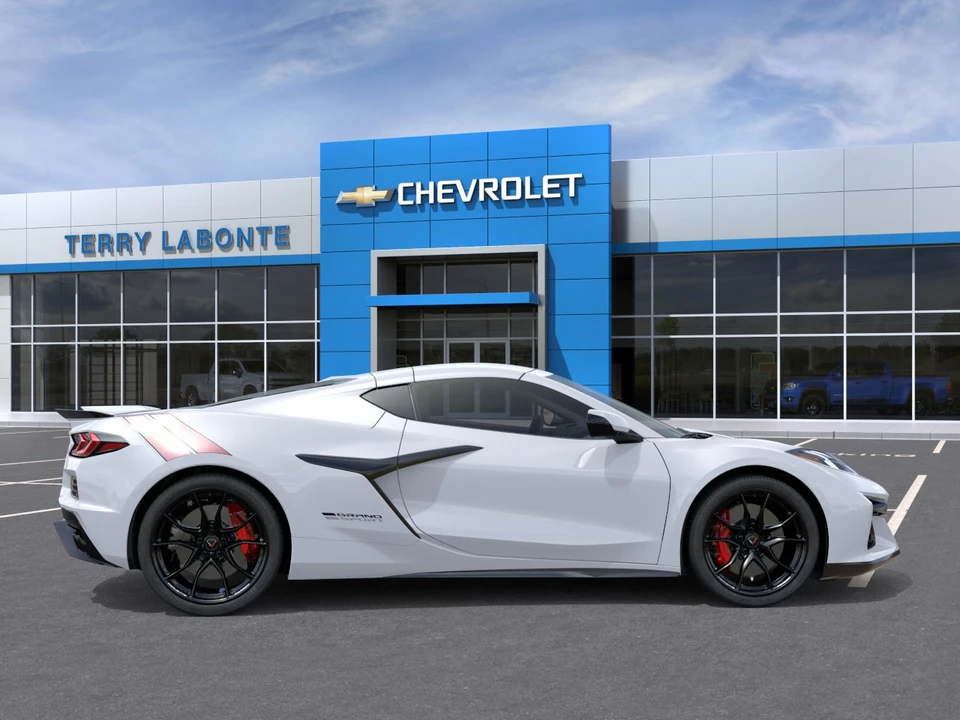 2027 Chevrolet Corvette C8 Grand Sport - Image 7 of 31