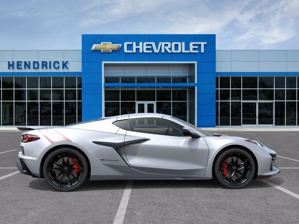2027 Chevrolet Corvette C8 Grand Sport - Image 7 of 31