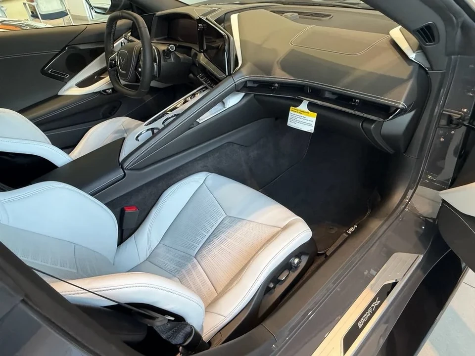 2027 Chevrolet Corvette C8 Grand Sport - Image 14 of 31