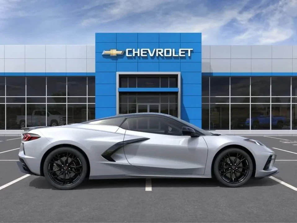 2027 Chevrolet Corvette C8 - Image 3 of 18