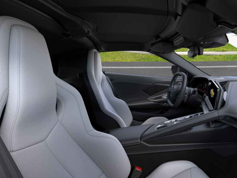 2027 Chevrolet Corvette C8 Z06 - Image 17 of 31