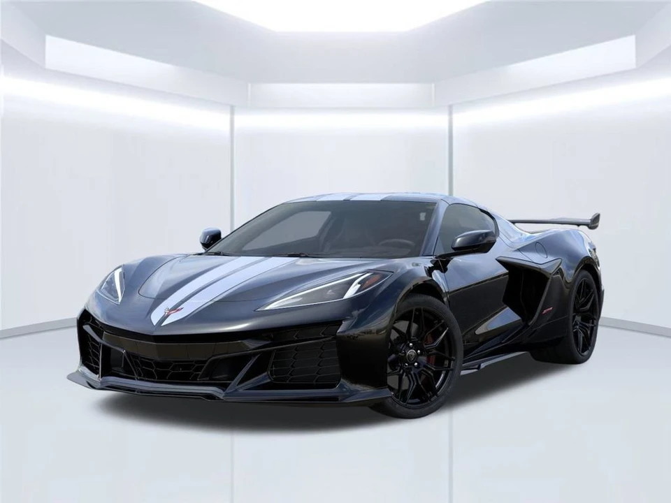 2027 Chevrolet Corvette C8 Z06 - Image 2 of 31