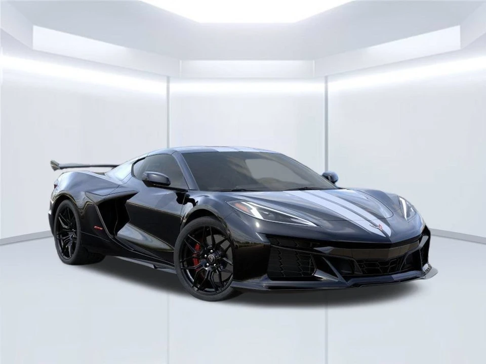 2027 Chevrolet Corvette C8 Z06 - Image 10 of 31