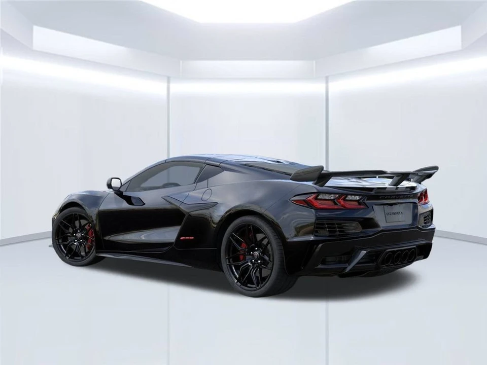 2027 Chevrolet Corvette C8 Z06 - Image 5 of 31