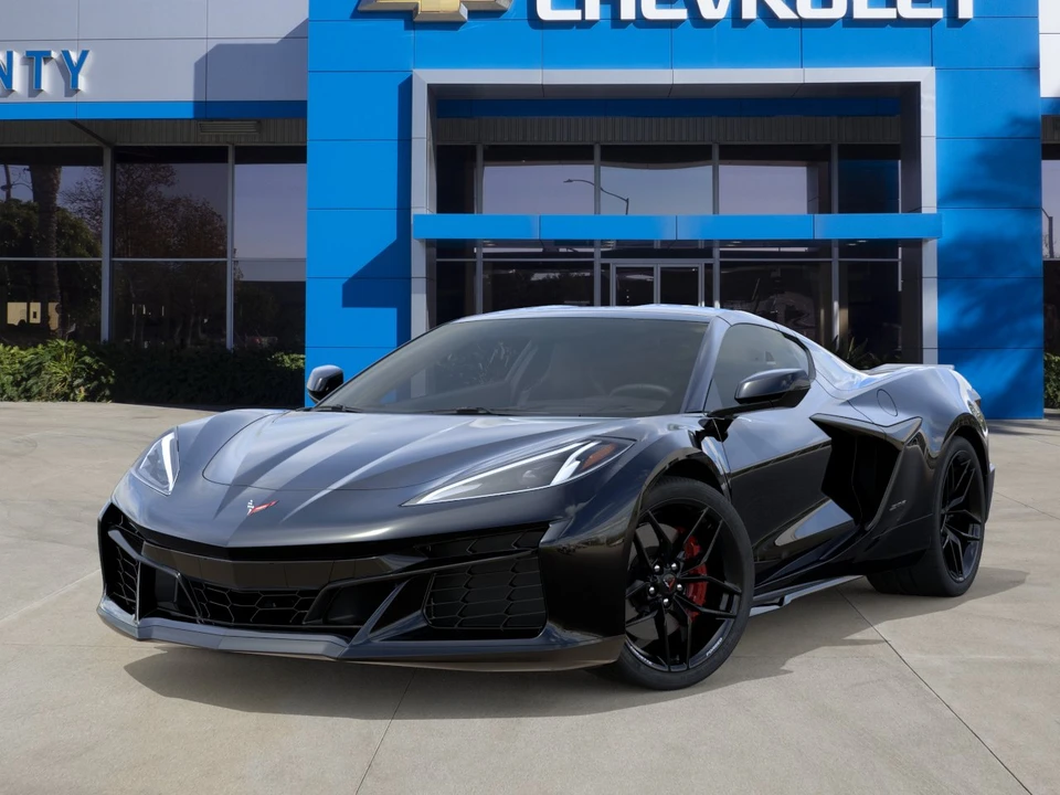 2027 Chevrolet Corvette C8 Z06 - Image 6 of 31