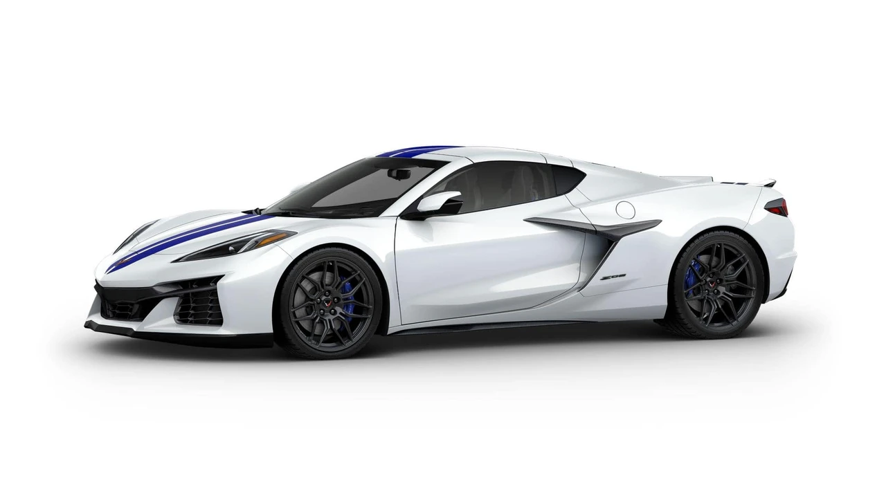 2027 Chevrolet Corvette C8 Z06 - Image 3 of 12