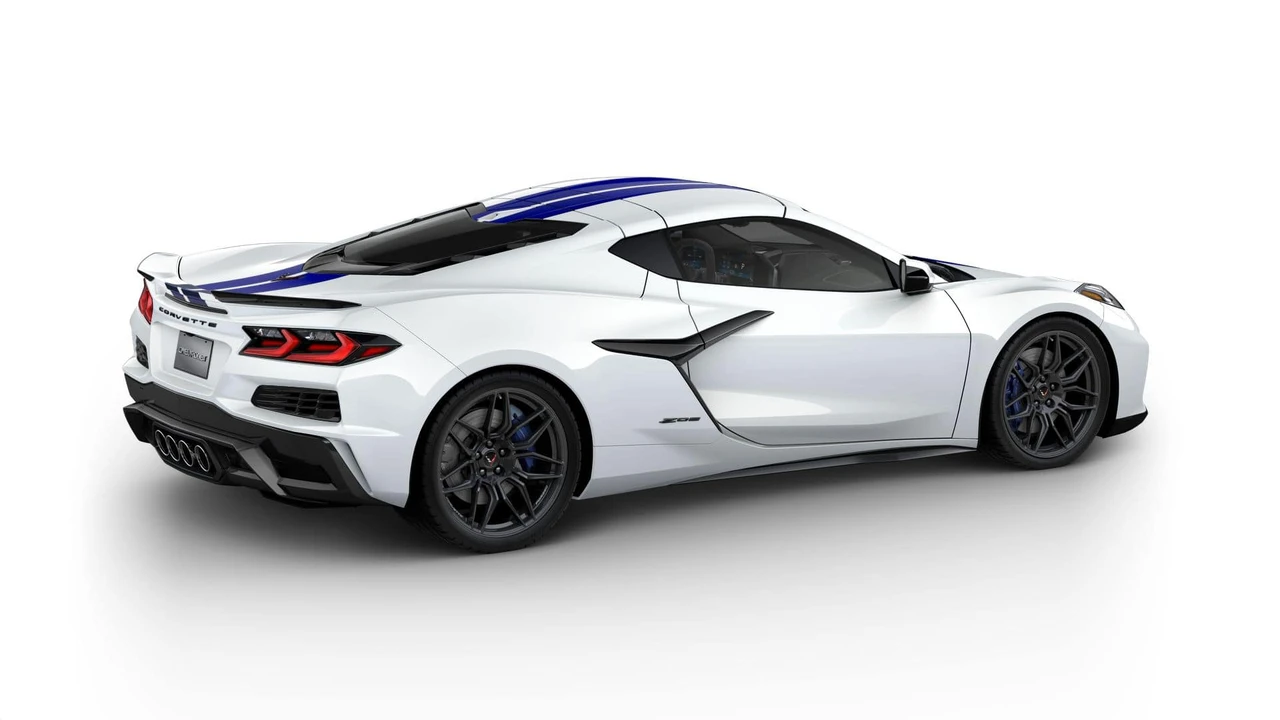 2027 Chevrolet Corvette C8 Z06 - Image 5 of 12