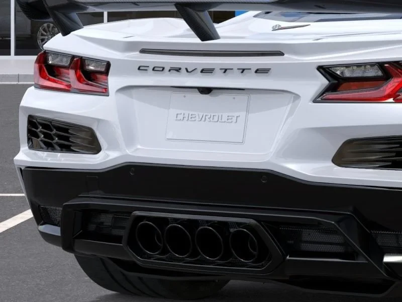 2027 Chevrolet Corvette C8 Z06 - Image 15 of 31