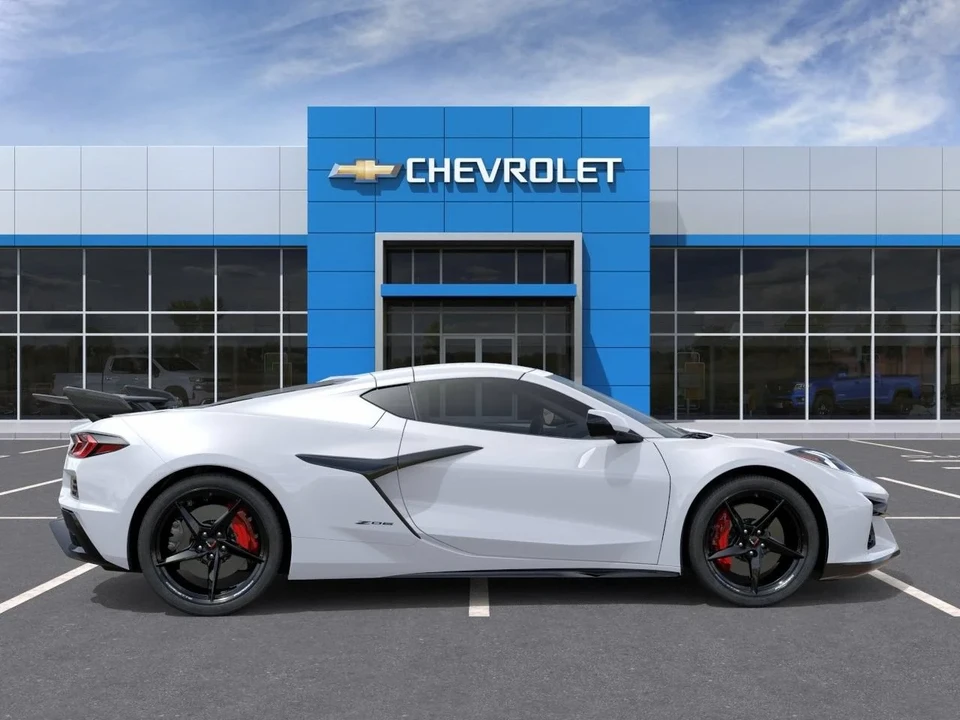 2027 Chevrolet Corvette C8 Z06 - Image 3 of 31