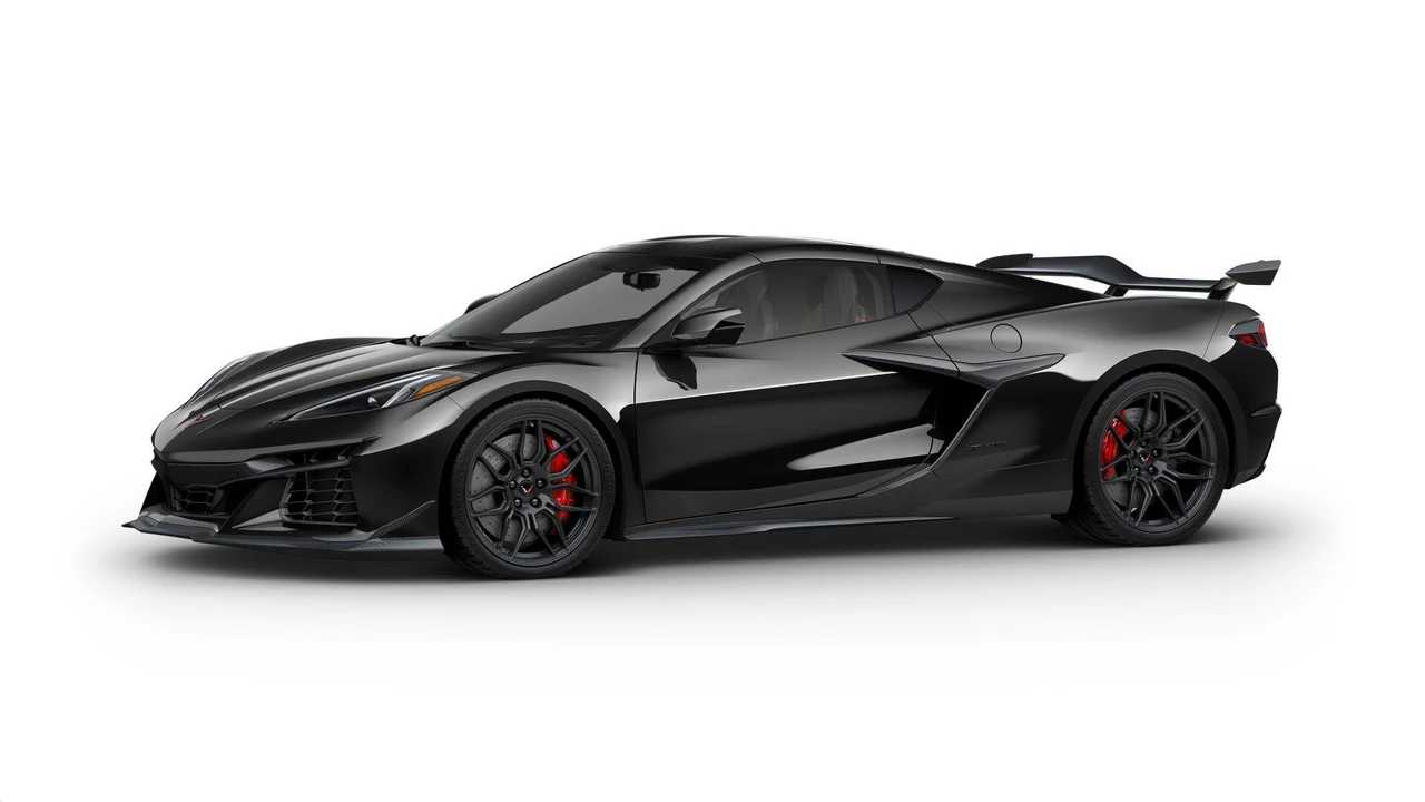 2027 Chevrolet Corvette C8 Z06 - Image 26 of 31