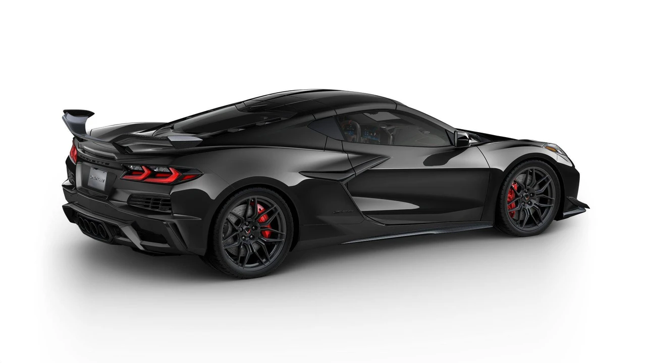 2027 Chevrolet Corvette C8 Z06 - Image 28 of 31