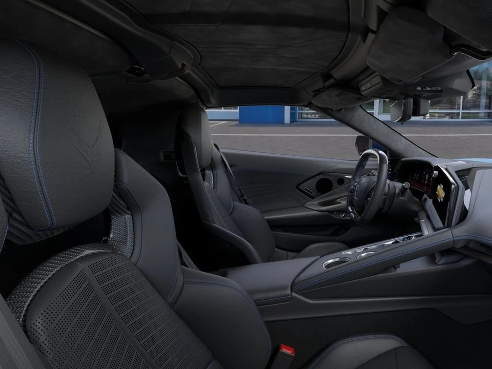 2027 Chevrolet Corvette C8 Z06 - Image 17 of 31