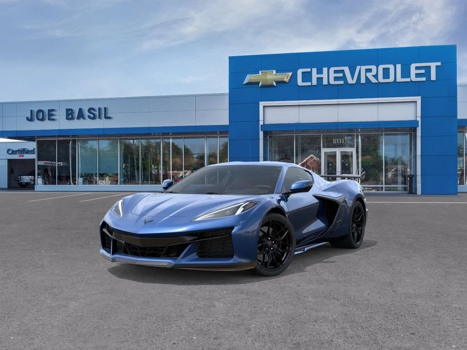2027 Chevrolet Corvette C8 Z06 - Image 8 of 31
