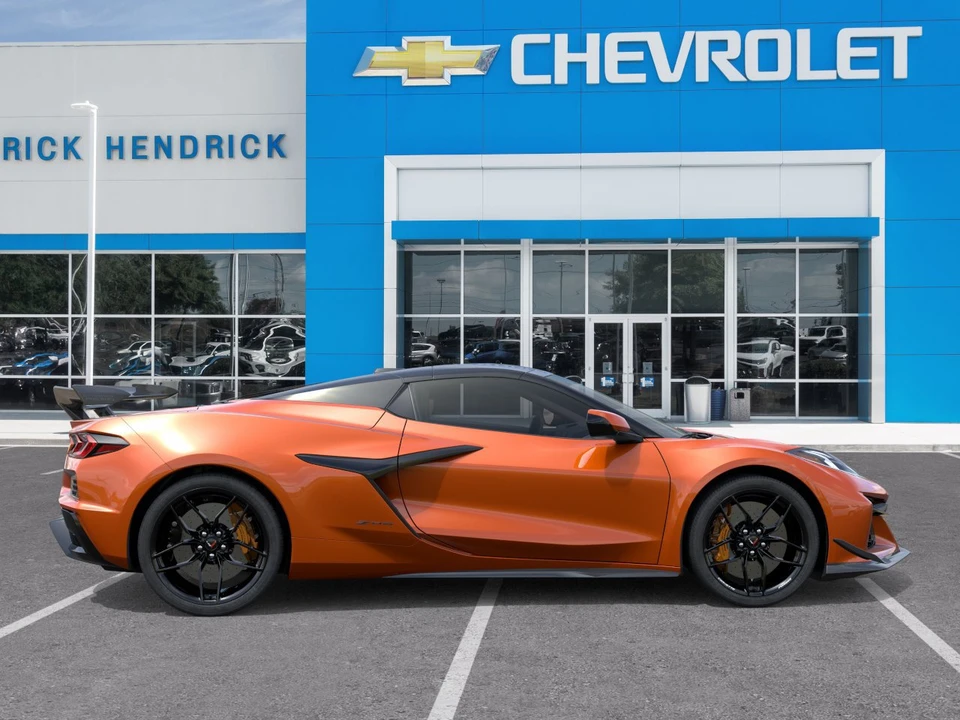 2027 Chevrolet Corvette C8 Z06 - Image 7 of 31